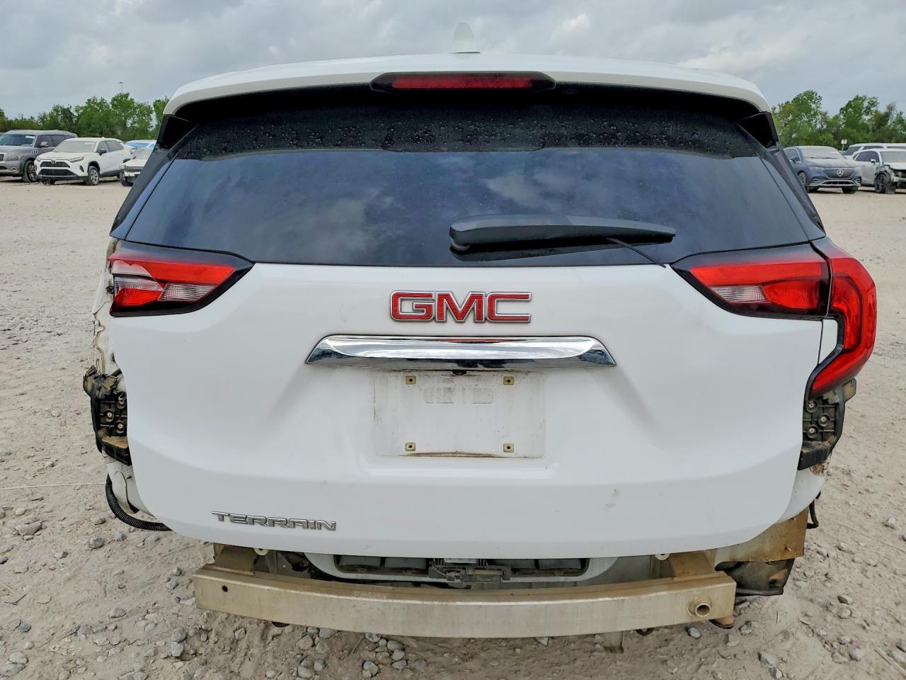 2021 GMC Terrain Sle - Image 6