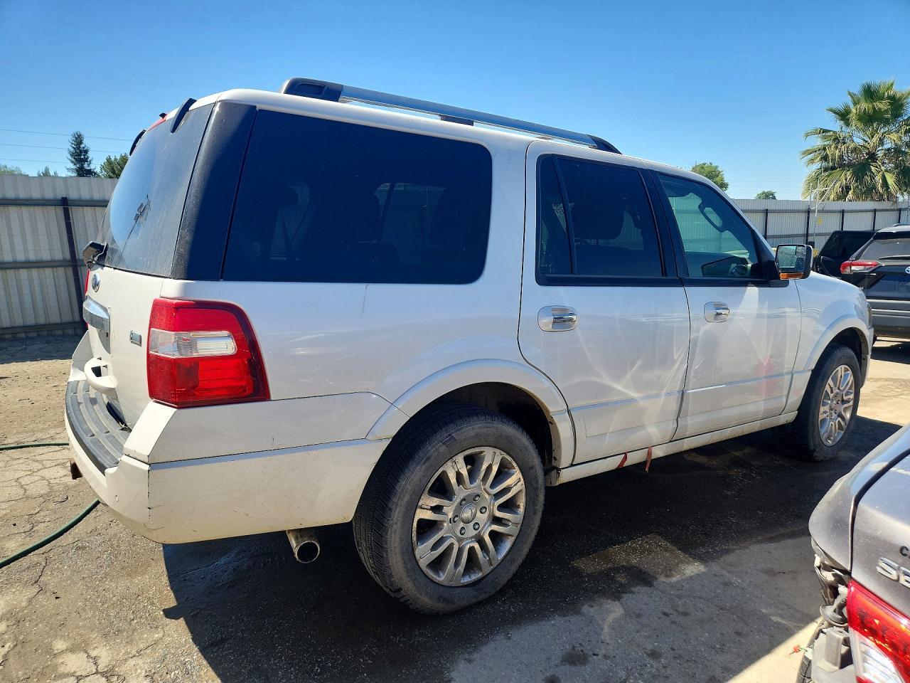 2012 Ford Expedition Limited - Image 3