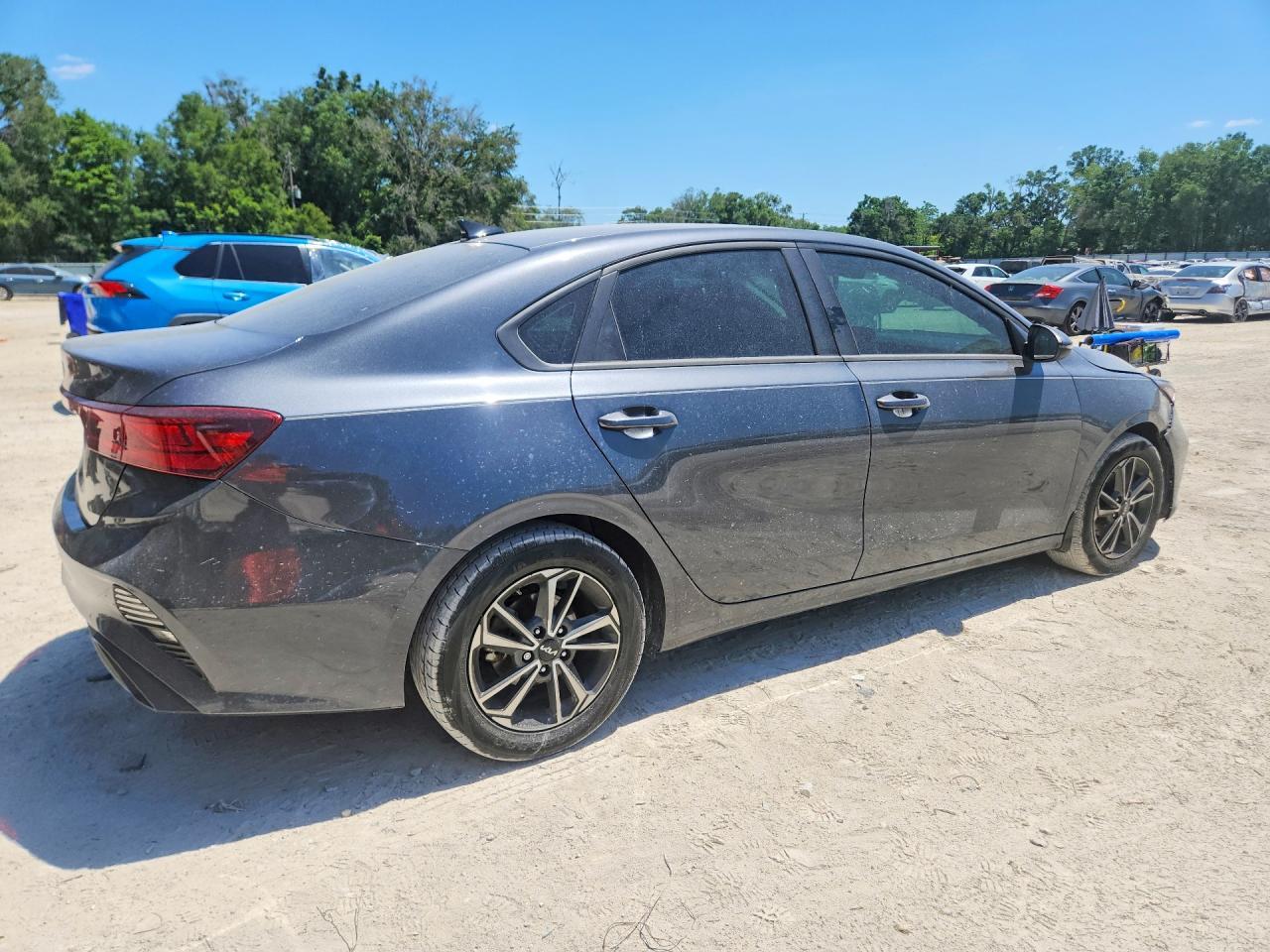2024 Kia Forte Lxs - Image 3