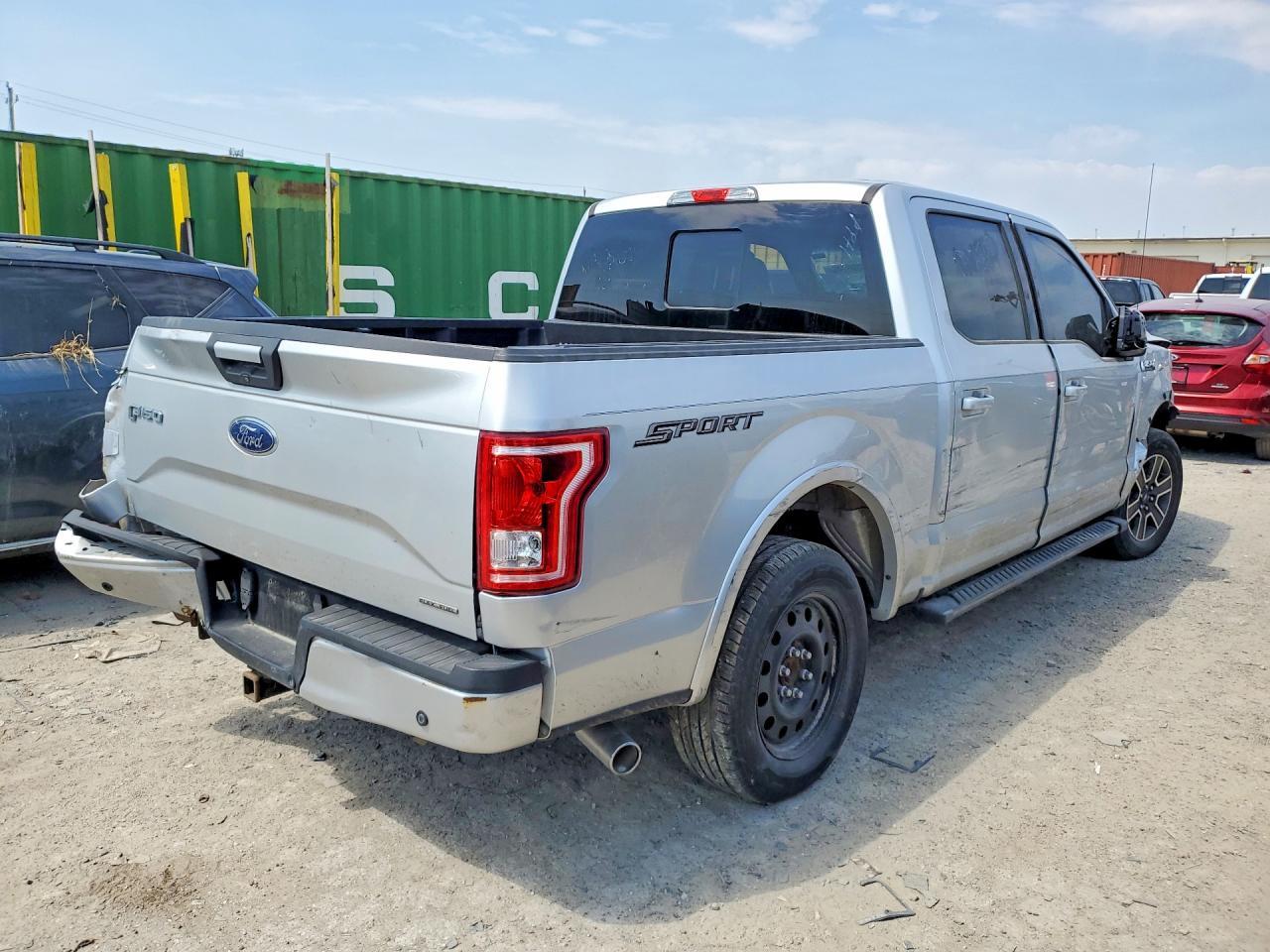 2015 Ford F150 Supercrew - Фото 3