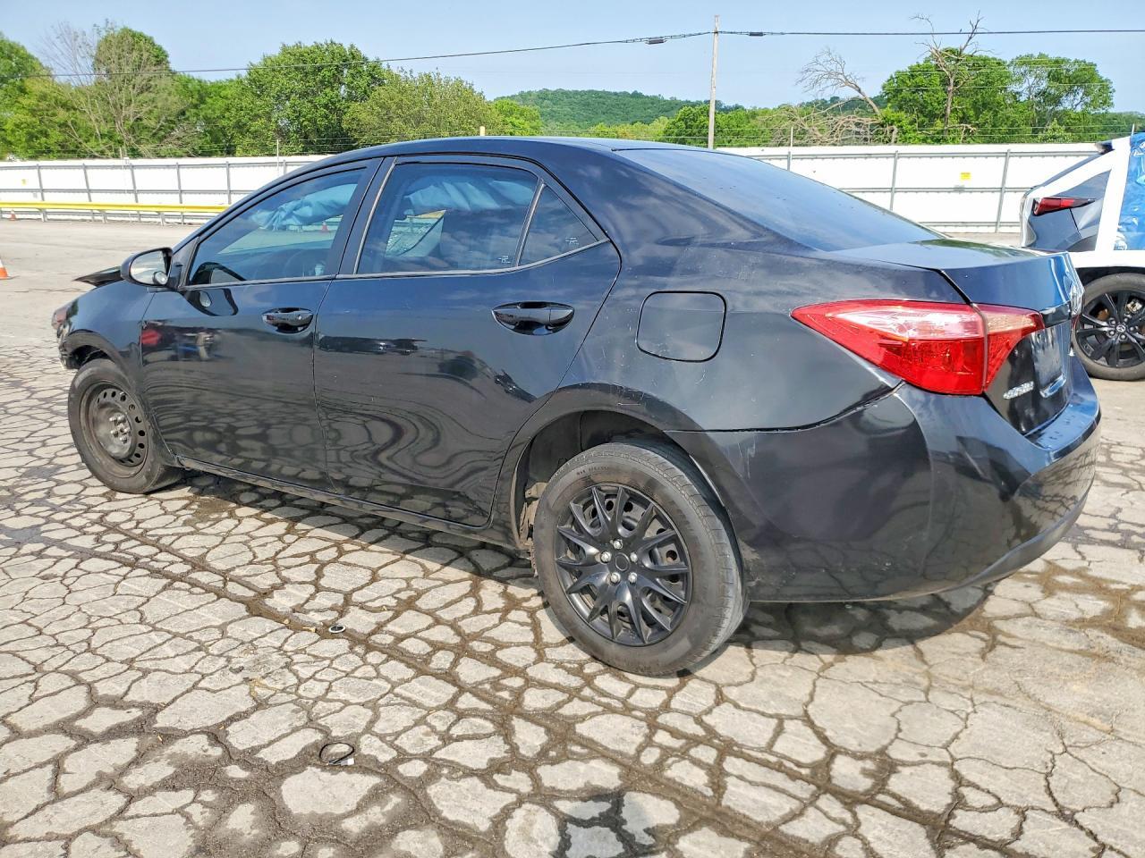 2018 Toyota Corolla Le - Фото 2