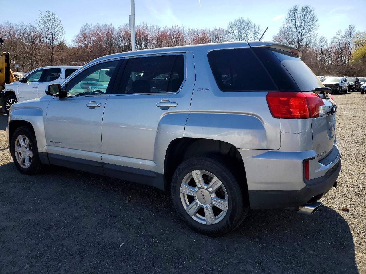 2016 GMC Terrain Sle - Image 2