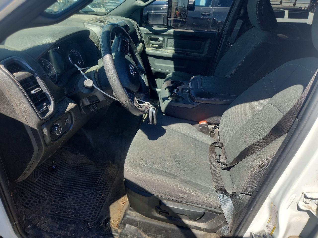 2022 Ram 3500 Tradesman Flatbed Truck - Image 7