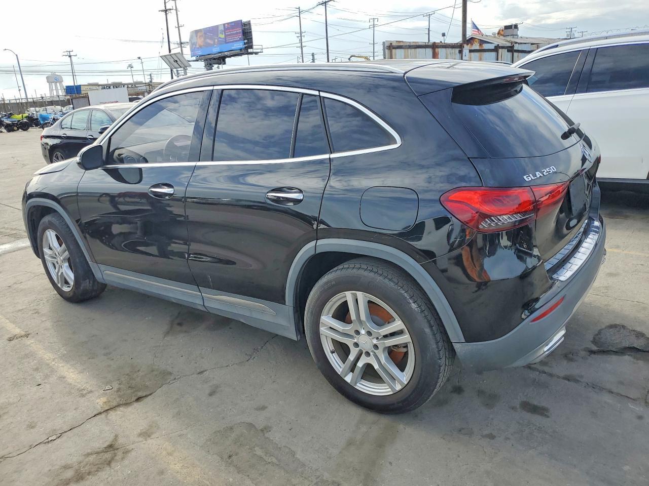 2021 Mercedes-Benz Gla 250 - Image 2