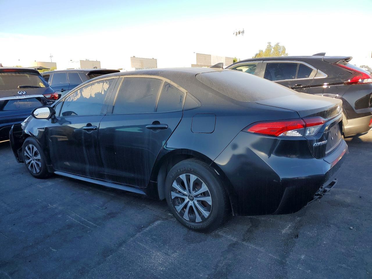 2021 Toyota Corolla Le - Фото 2