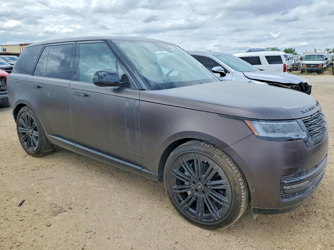 2025 Land Rover Range Rover Se - Image 4