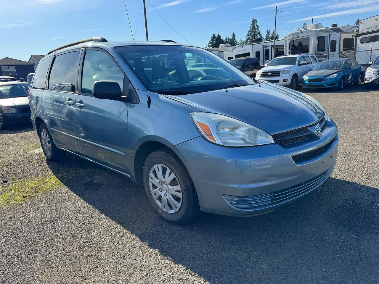 2004 Toyota Sienna Le 7 Passenger