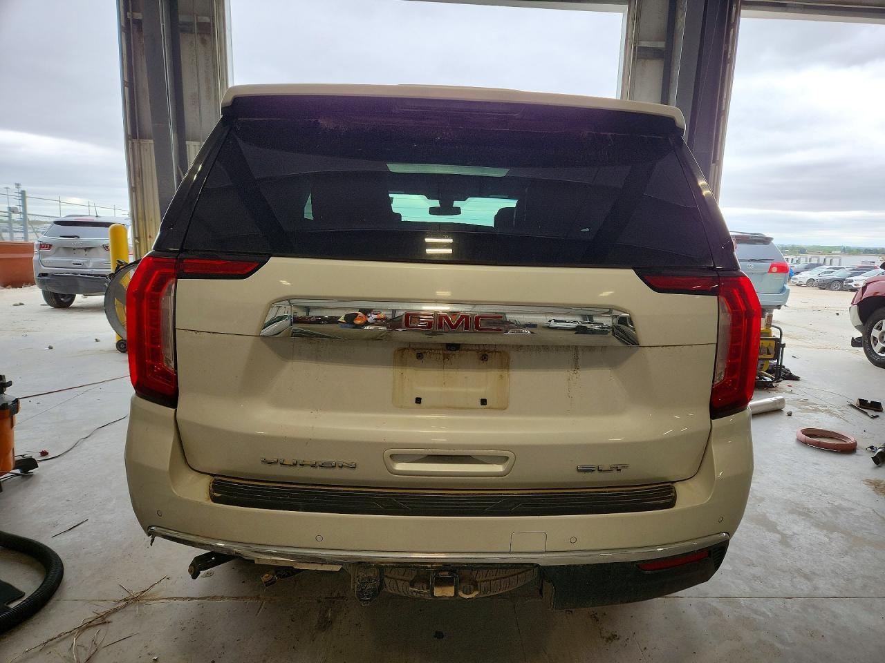 2022 GMC Yukon Slt - Фото 6