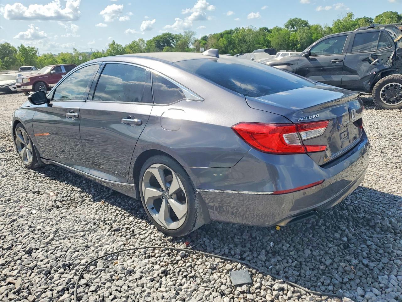 2018 Honda Accord Touring - Фото 2