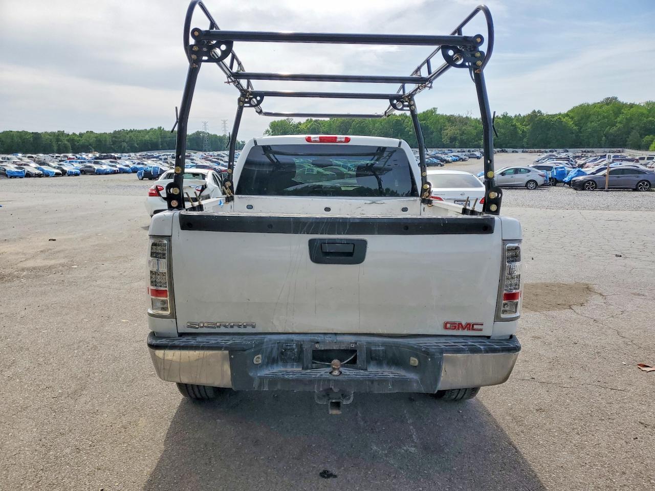2009 GMC Sierra C1500 - Image 6
