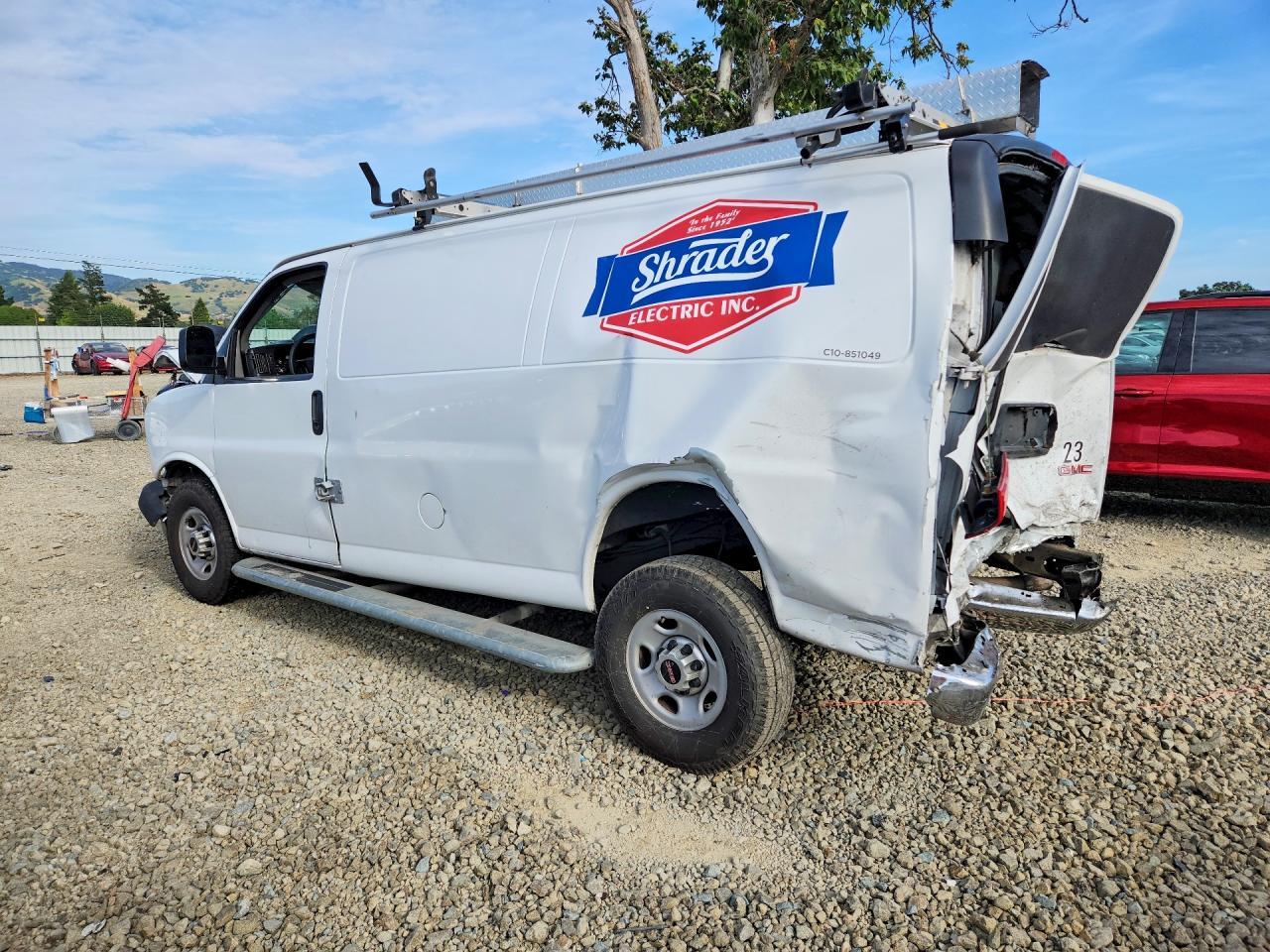 2015 GMC Savana G2500 Utility / Service Van - Фото 2