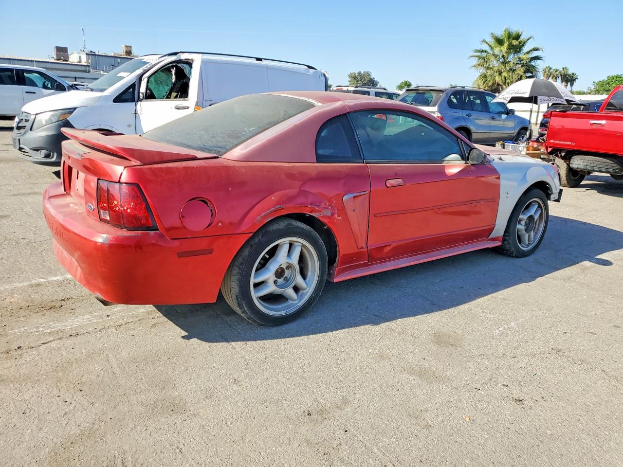2000 Ford Mustang - Image 3