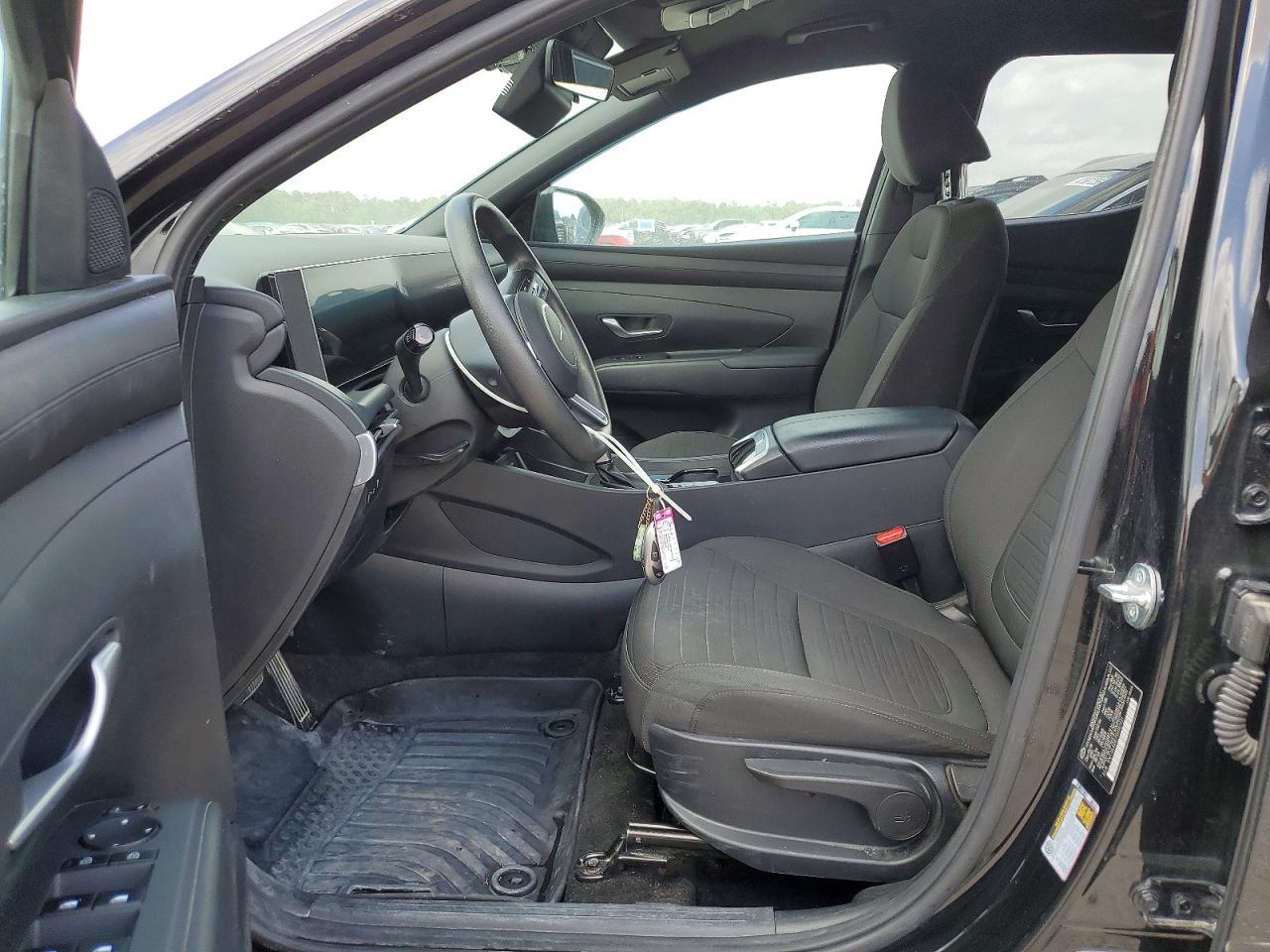 2025 Hyundai Santa Cruz Se - Image 7