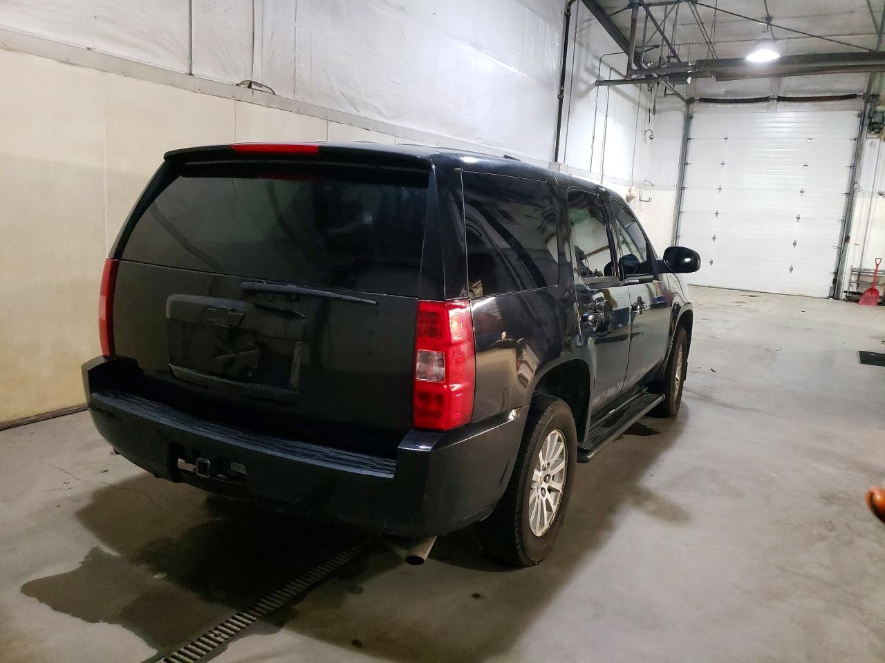 2009 Chevrolet Tahoe Hybrid - Image 3