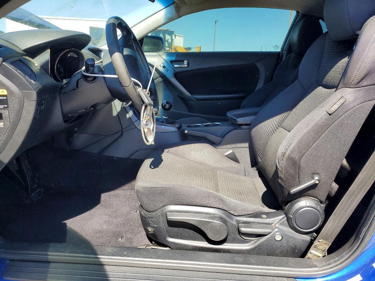 2011 Hyundai Genesis Coupe 2.0T - Фото 7