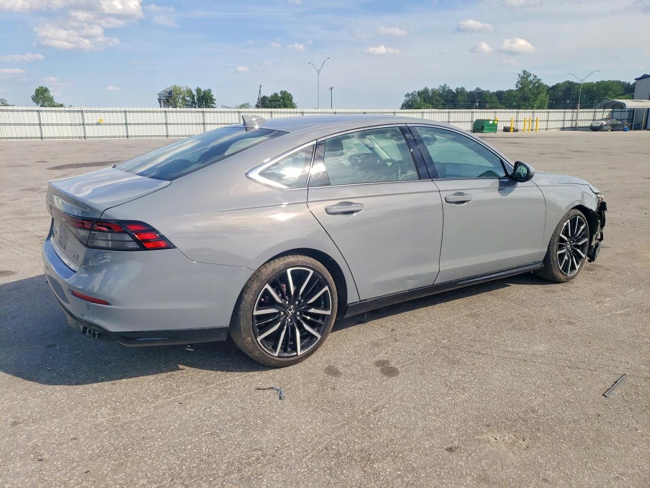 2025 Honda Accord Touring Hybrid - Фото 3