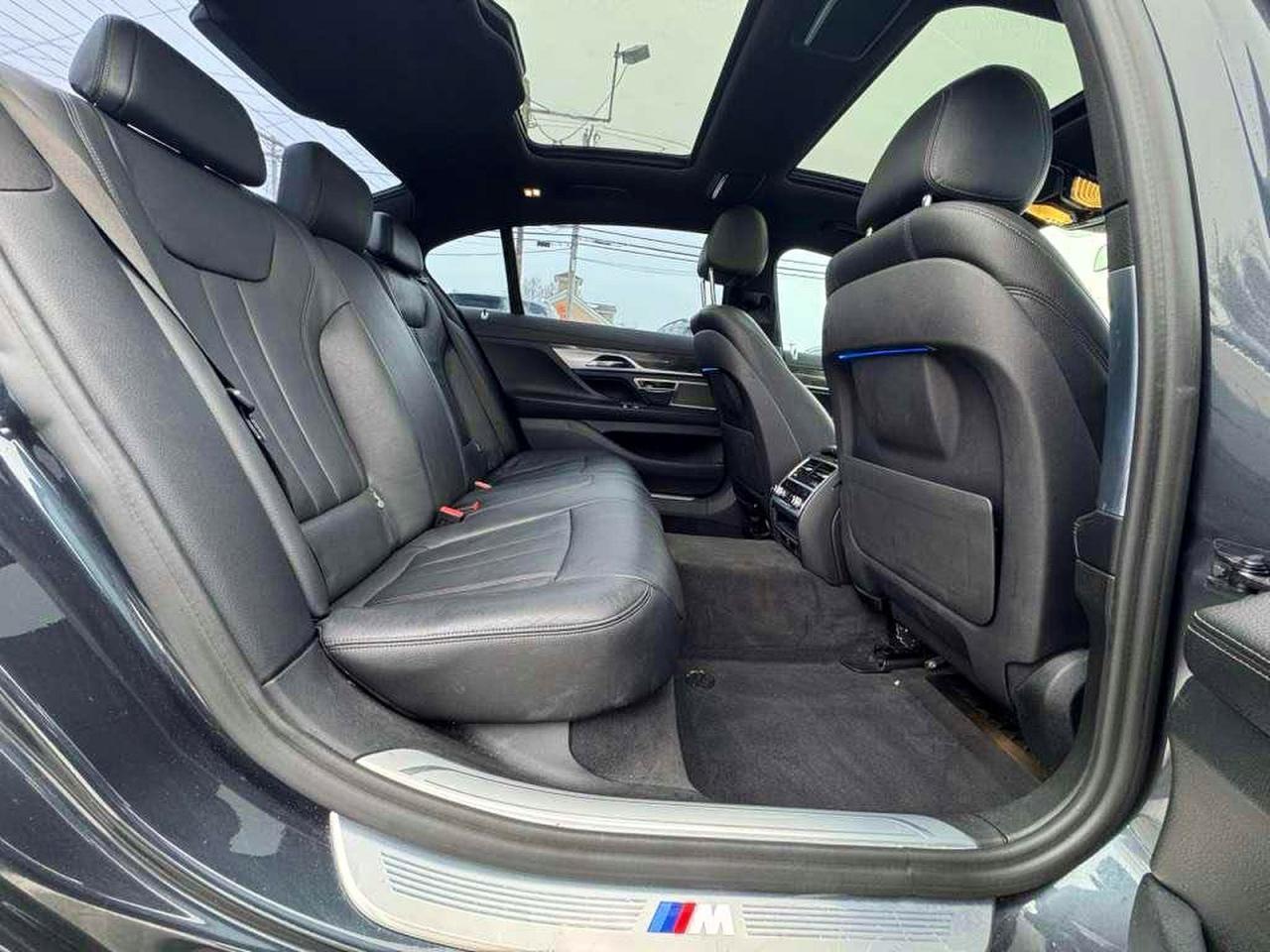 2019 BMW 740 I - Фото 6
