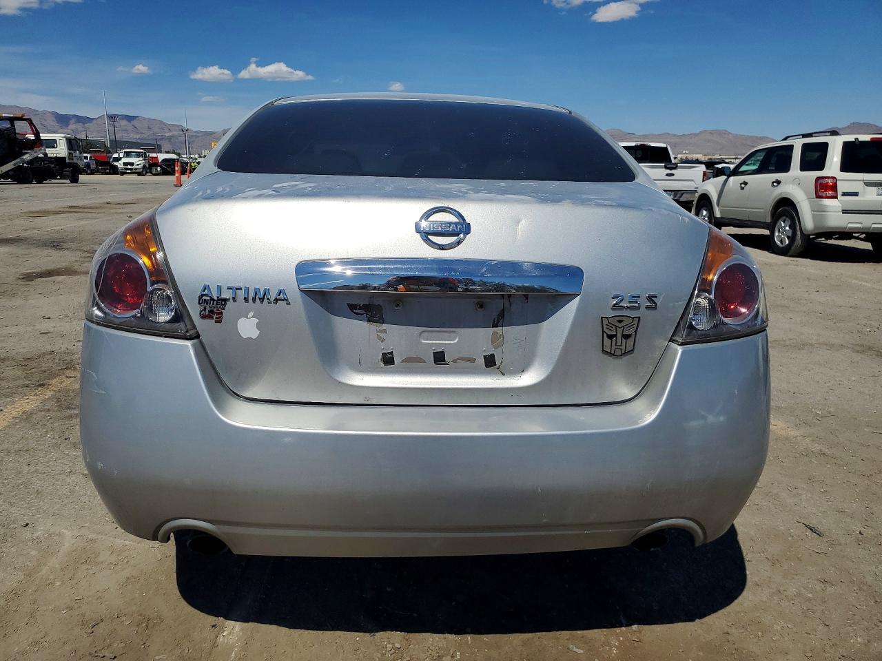 2010 Nissan Altima - Image 6