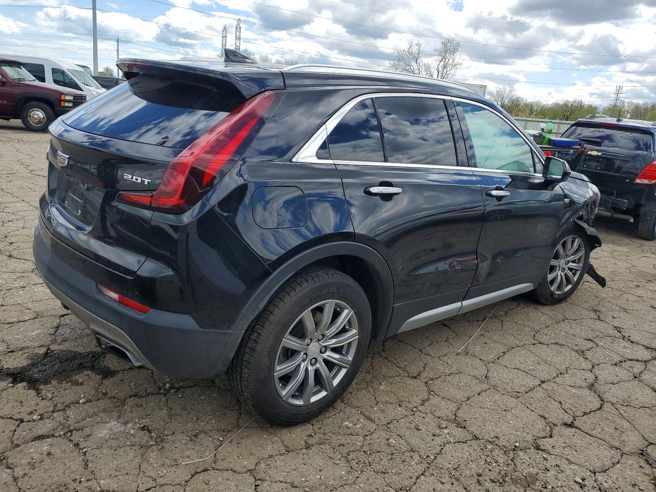 2019 Cadillac Xt4 Premium Luxury - Фото 3