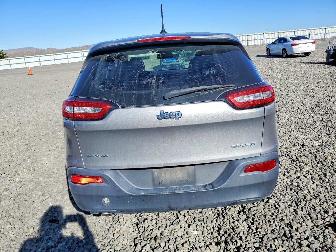 2016 Jeep Cherokee Sport - Image 6