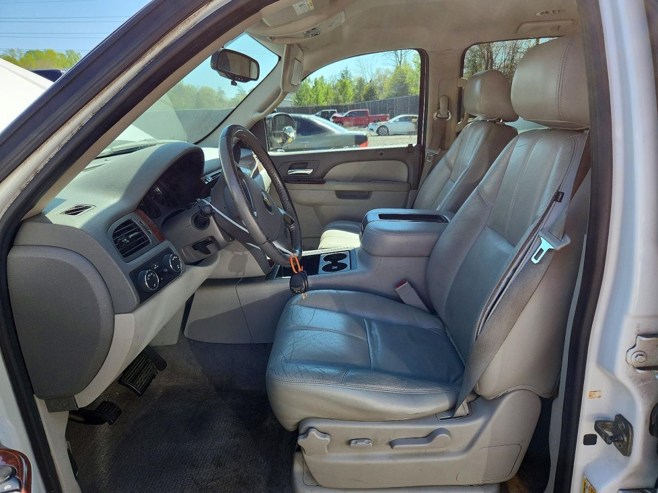 2011 Chevrolet Suburban K1500 Lt - Image 7