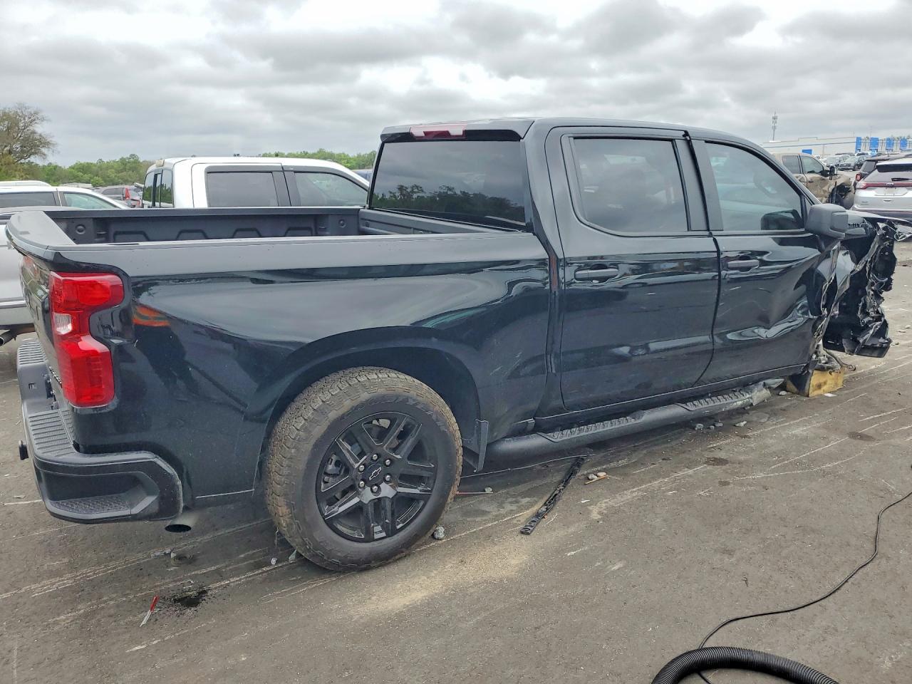 2026 Chevrolet Silverado C1500 Custom - Фото 3