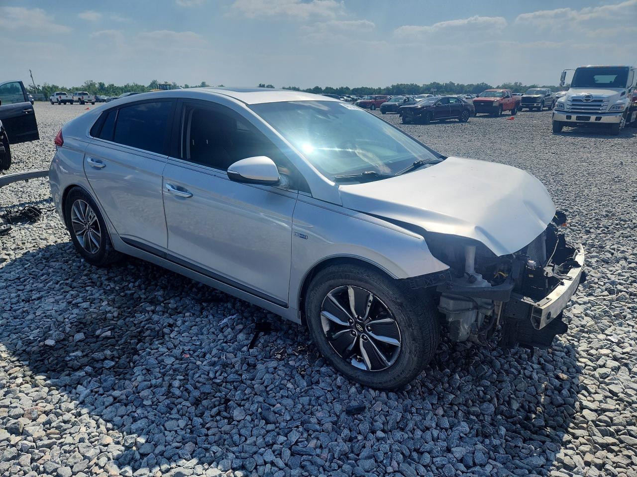 2019 Hyundai Ioniq Limited - Image 4