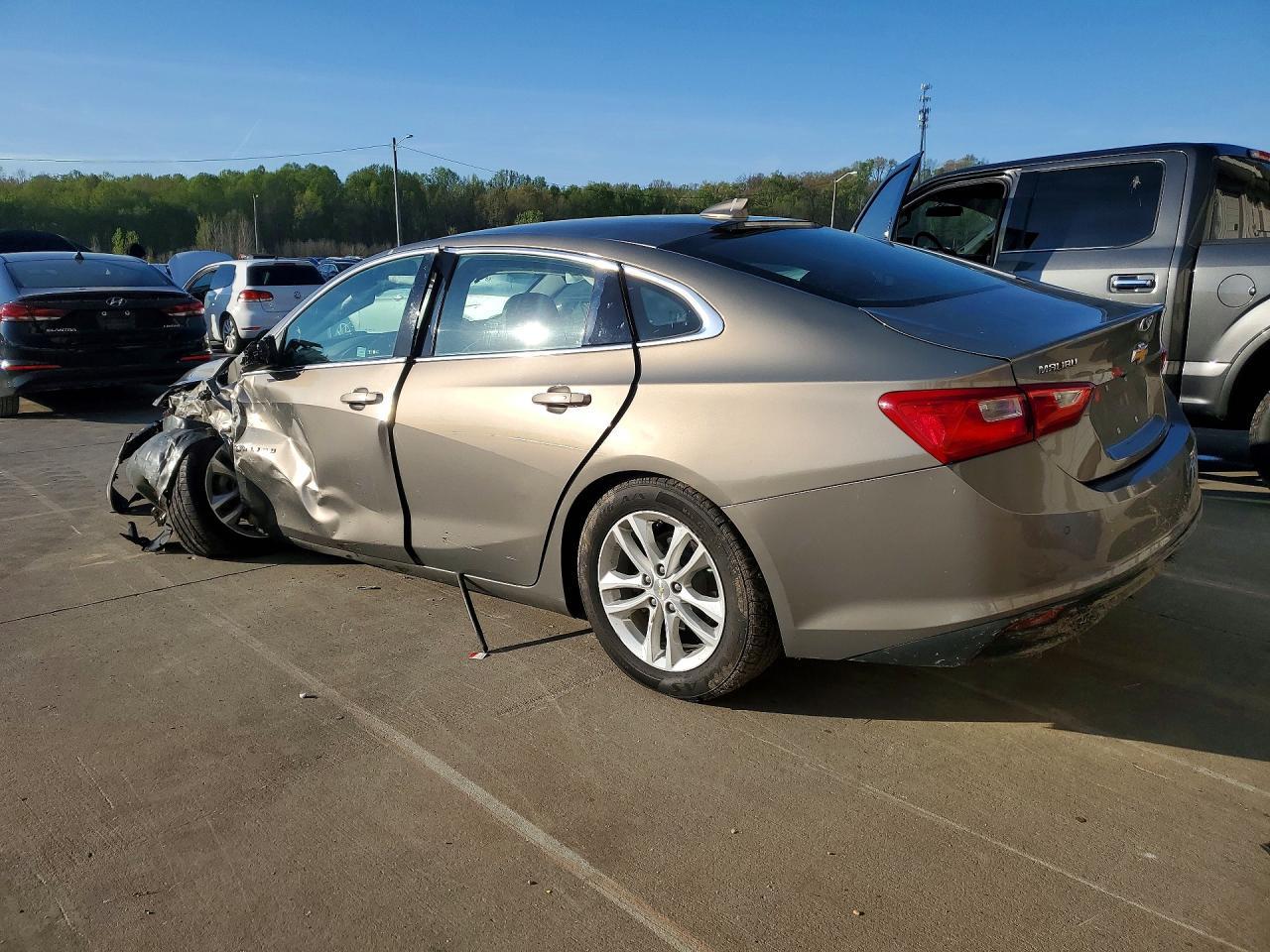 2018 Chevrolet Malibu Lt - Фото 2