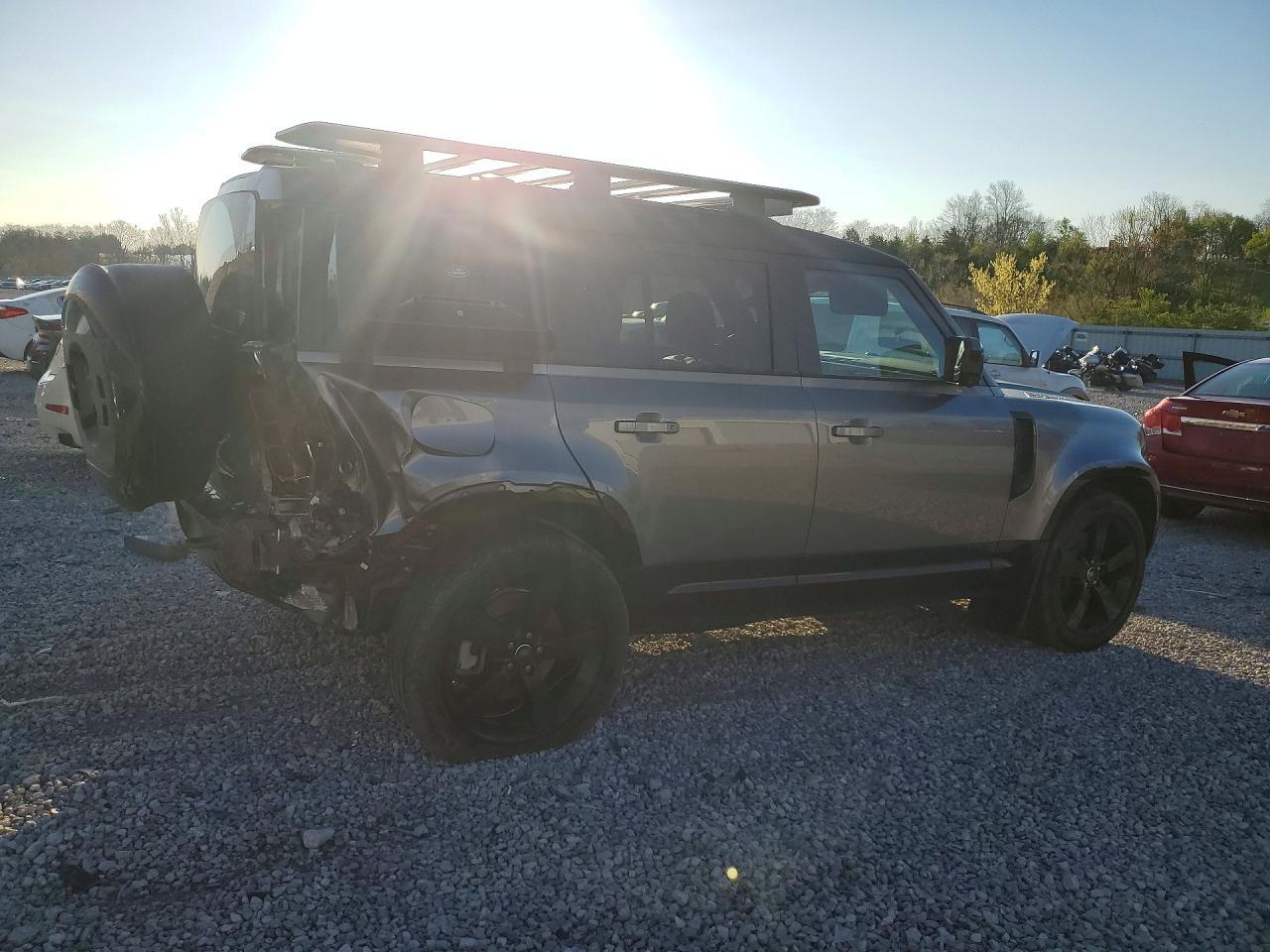 2024 Land Rover Defender 110 X-Dynamic Se - Image 3