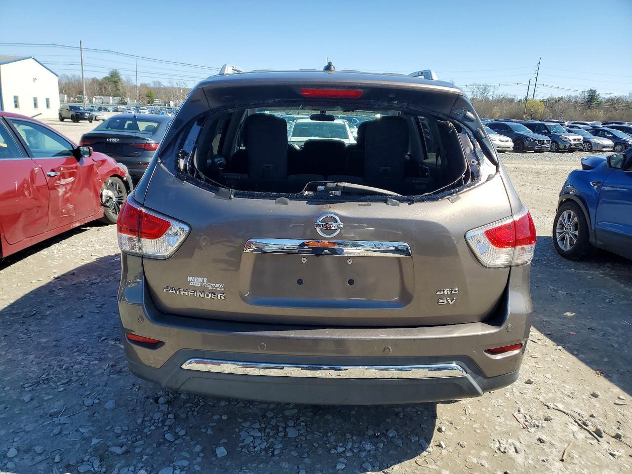 2013 Nissan Pathfinder S - Image 6