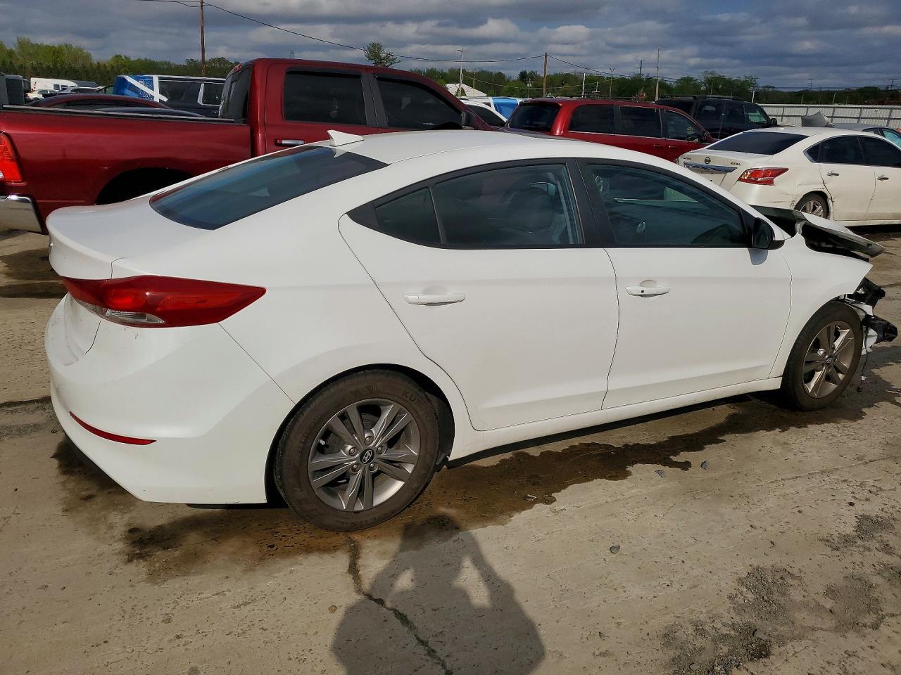 2017 Hyundai Elantra Value Edition - Фото 3