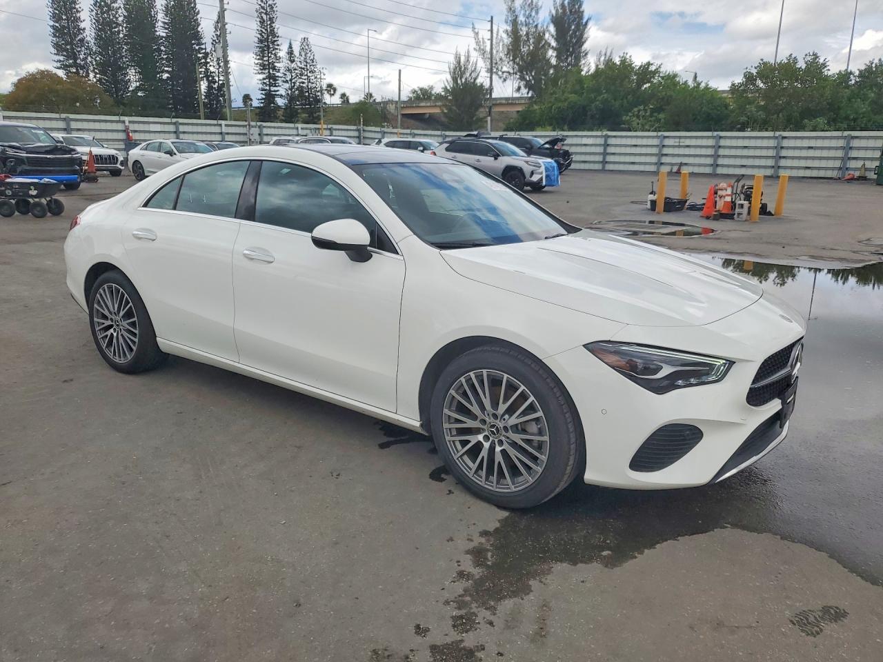 2025 Mercedes-Benz Cla 250 - Фото 4