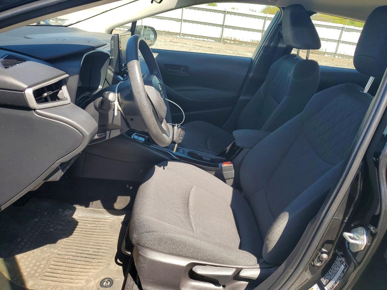 2022 Toyota Corolla Le - Image 7