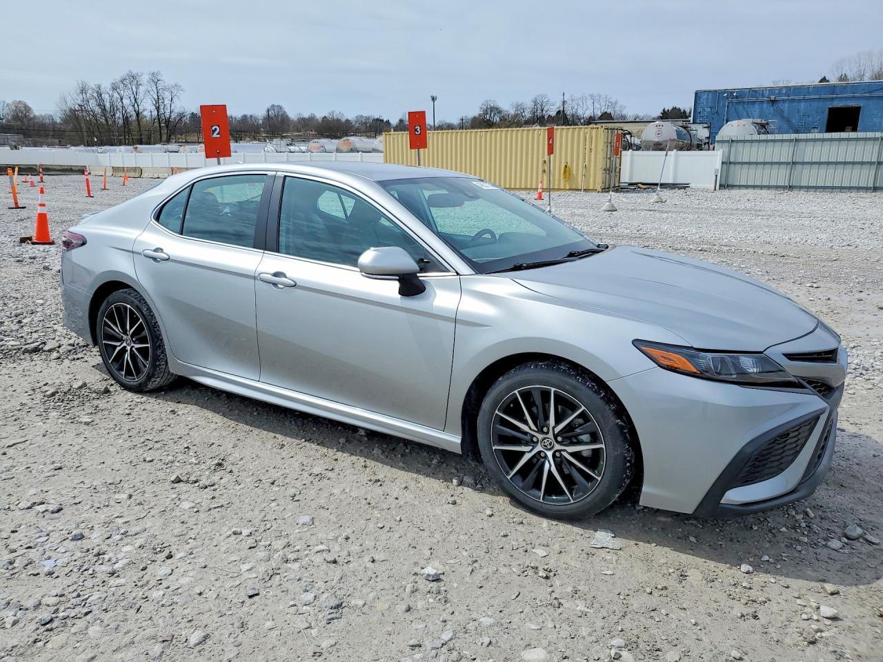 2021 Toyota Camry Se - Фото 4