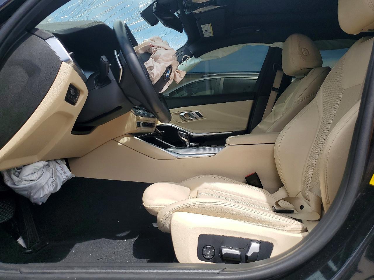 2022 BMW 330I - Фото 7