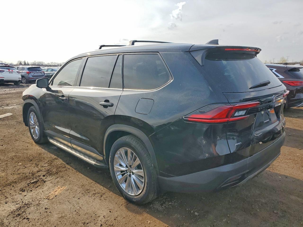 2026 Toyota Grand Highlander Platinum - Фото 2