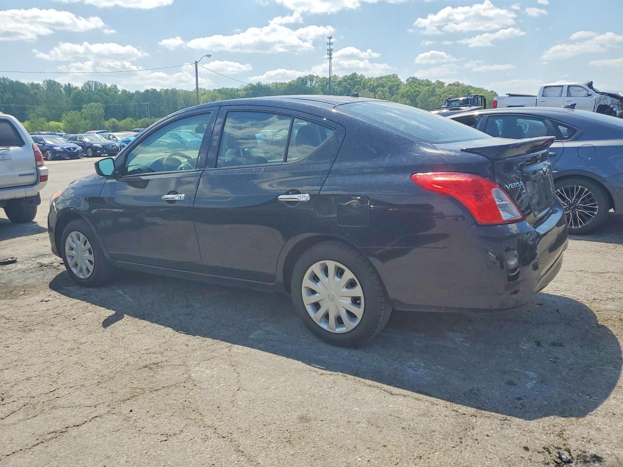 2019 Nissan Versa Sv - Image 2