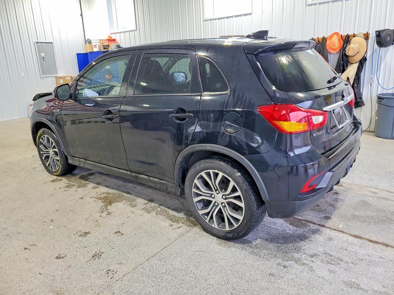 2019 Mitsubishi Outlander Sport Se - Фото 2