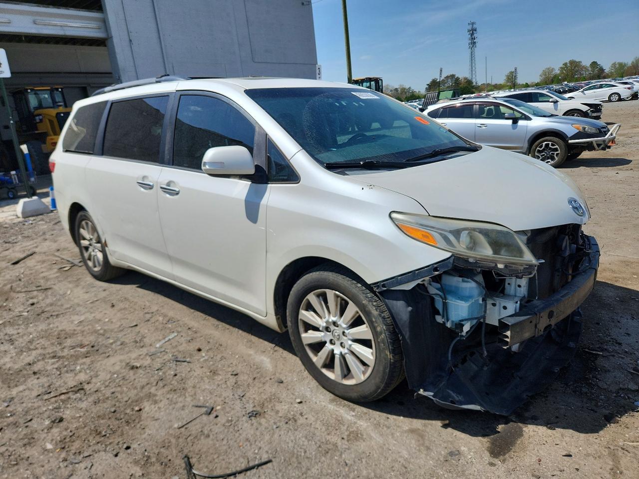 2015 Toyota Sienna Limited Premium 7-Passenger - Фото 4