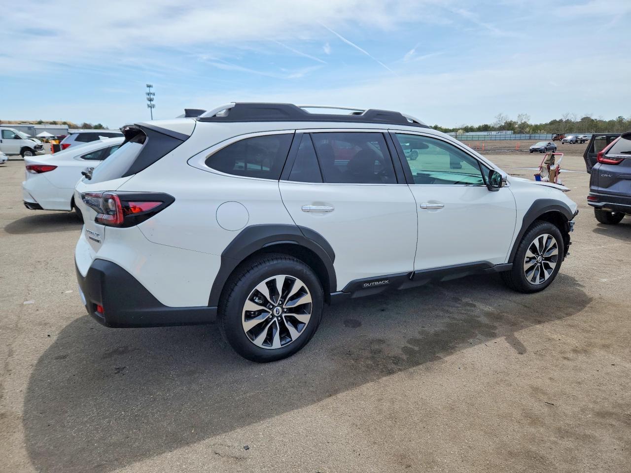 2025 Subaru Outback Touring - Фото 3