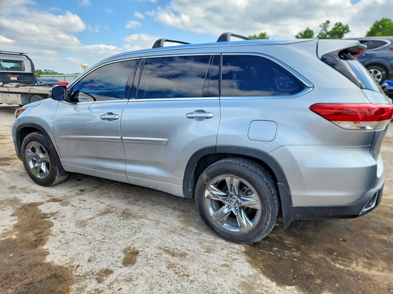 2017 Toyota Highlander Limited Platinum - Фото 2