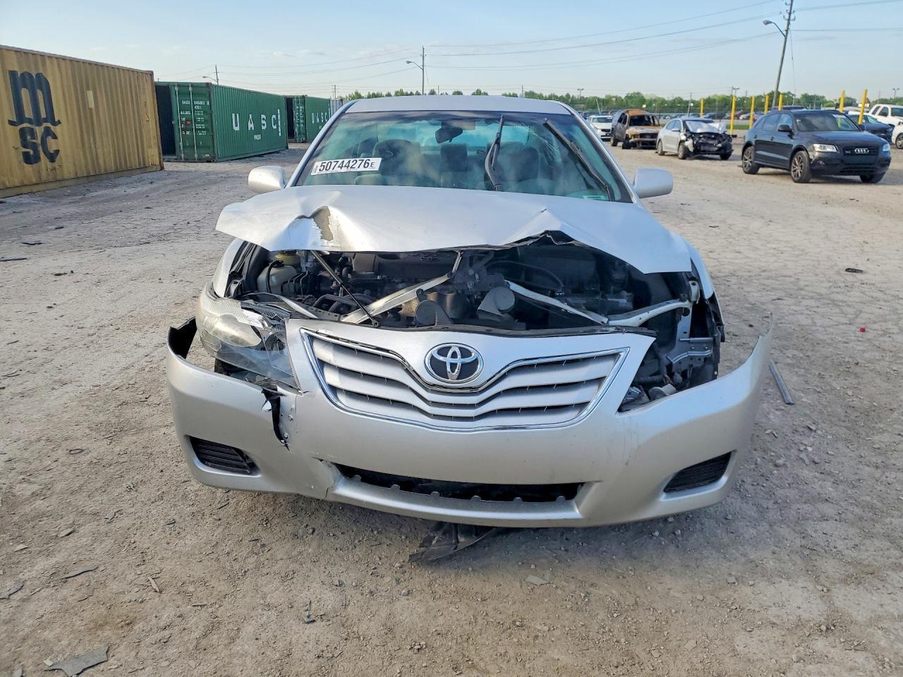 2011 Toyota Camry Le - Image 5