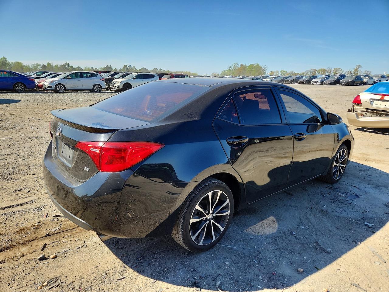 2019 Toyota Corolla Se - Фото 3