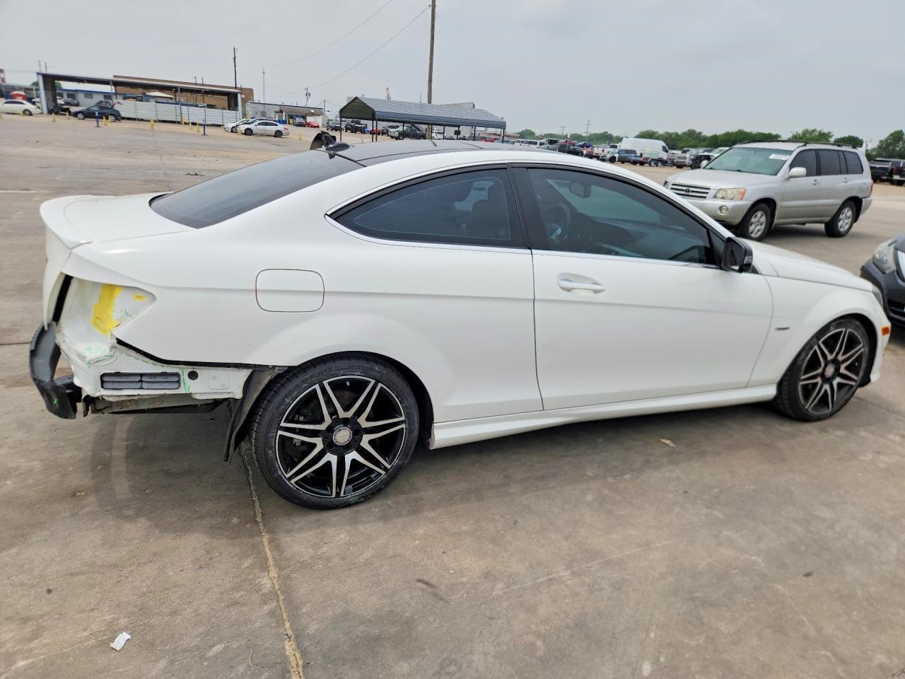 2014 Mercedes-Benz C 250 - Image 3