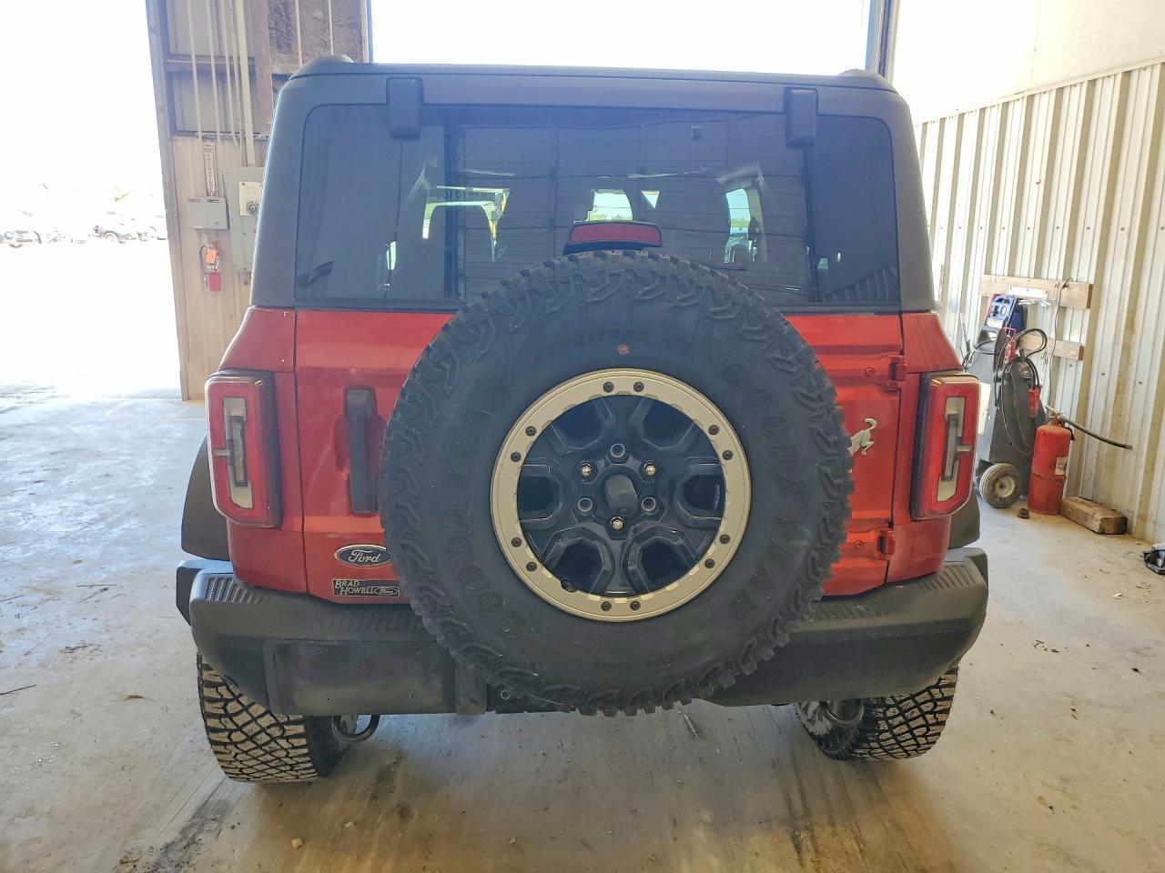 2024 Ford Bronco Badlands - Image 6