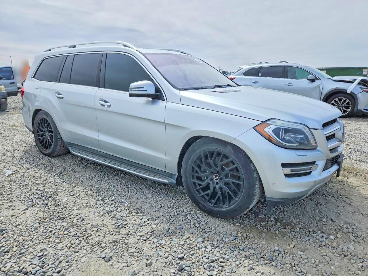 2015 Mercedes-Benz Gl 450 4Matic - Image 4