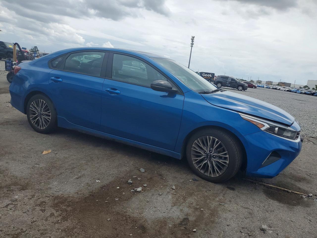 2023 Kia Forte Gt-Line - Image 4