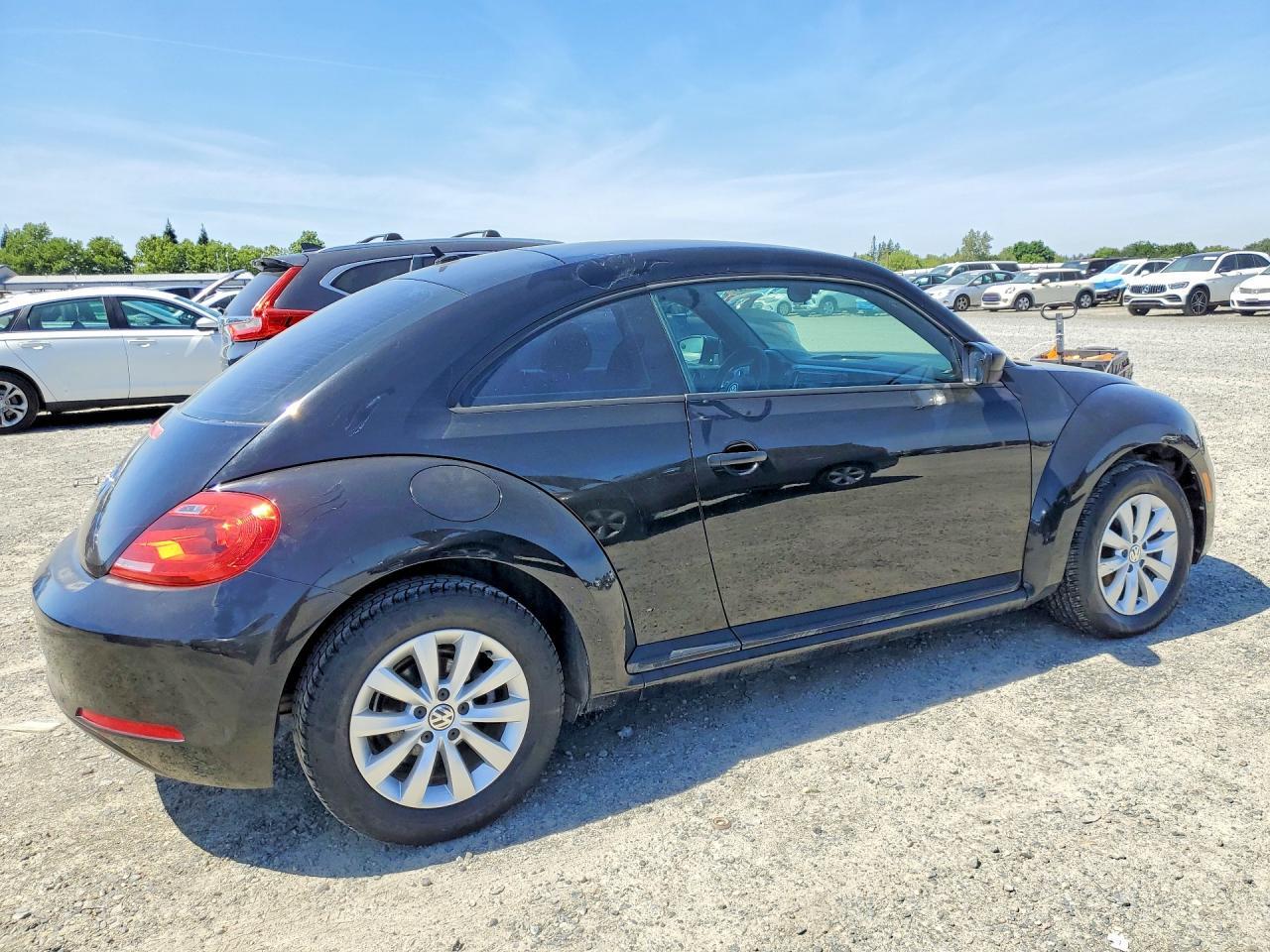 2014 Volkswagen Beetle - Фото 3