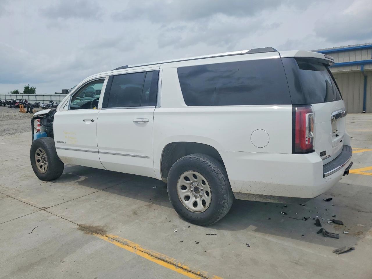 2018 GMC Yukon Xl Denali - Фото 2