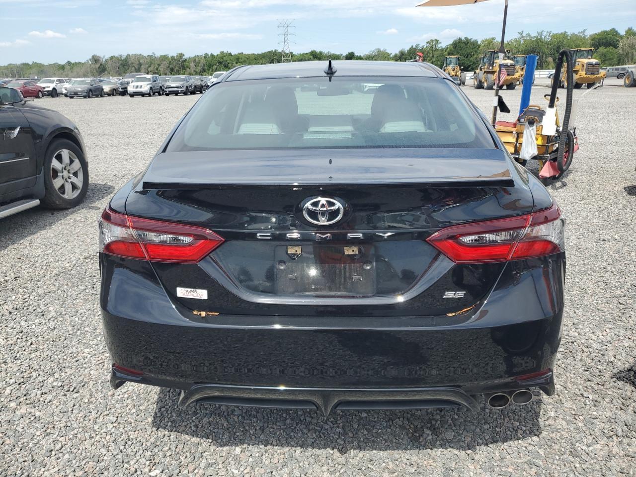 2021 Toyota Camry Se - Image 6